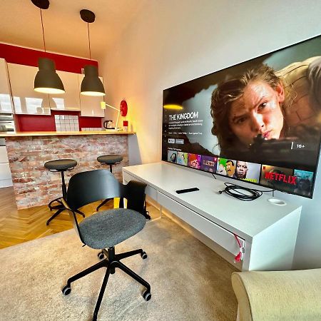 Appartement Super Beauty Metro Wifi 65'Tv Netflix Hbo Appletv+ à Varsovie Extérieur photo